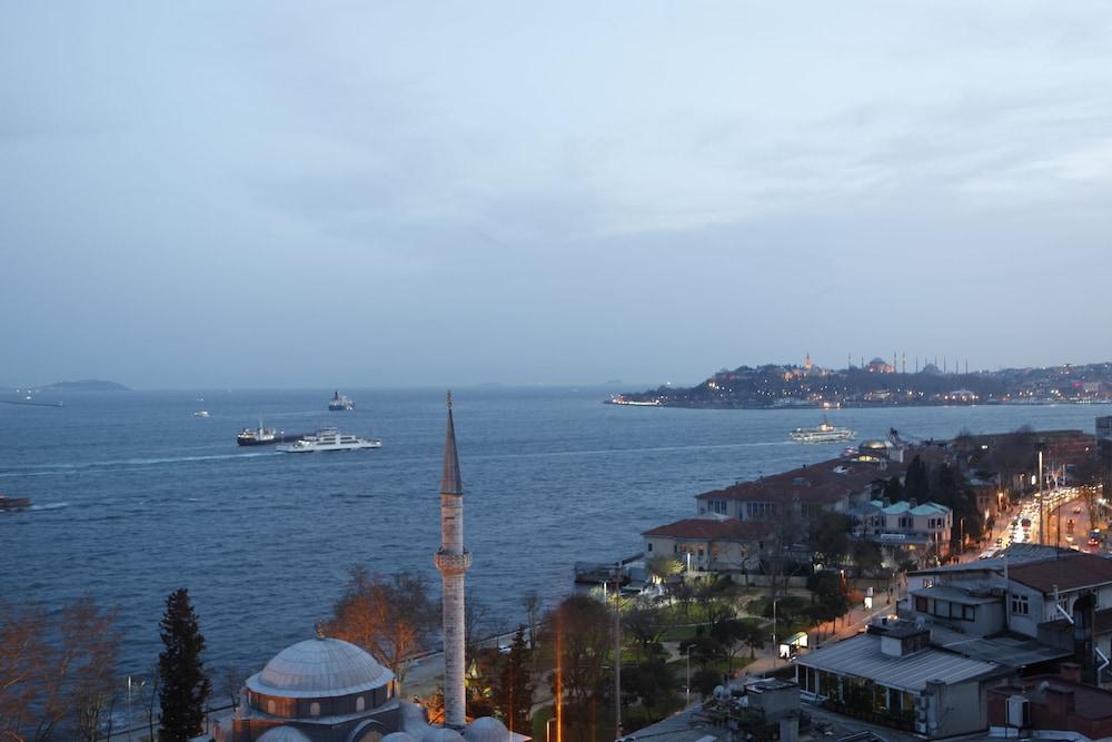 Molton Kabatas Hotel Istanbul Bagian luar foto
